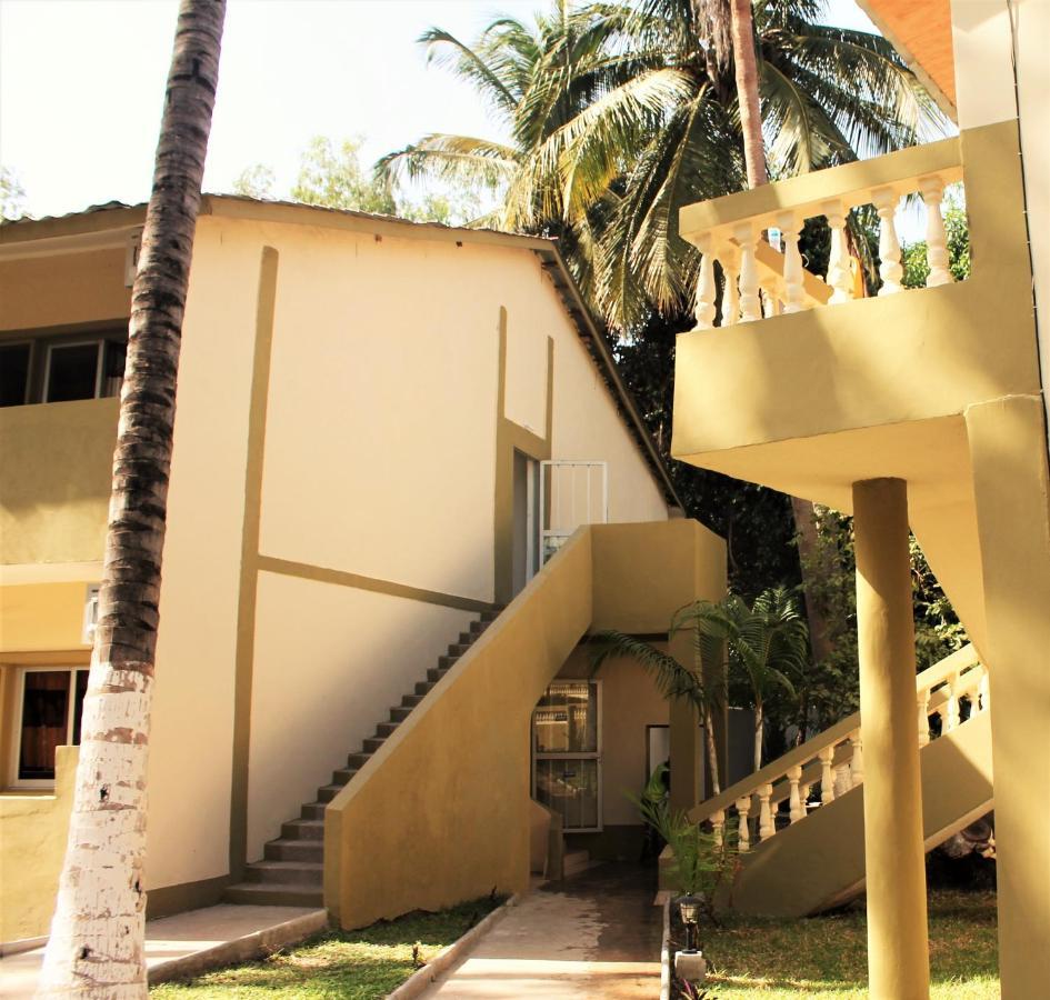 Badala Park Hotel Kotu Exterior photo